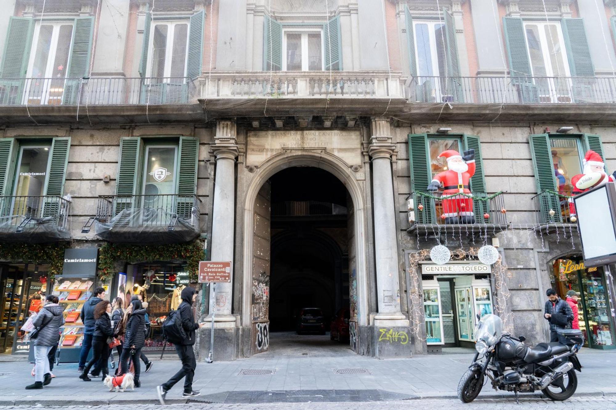Domus Sibyllina, Palazzo Cavalcanti Neapel Exterior foto